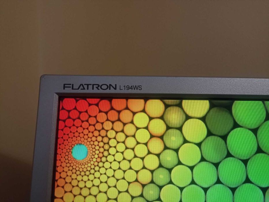 Продам монітор Lg l193ws