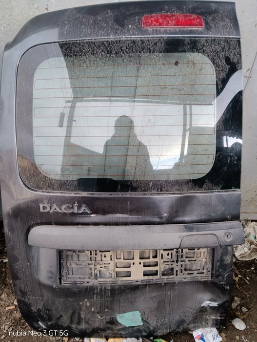 Задні двері Dacia logan універсал