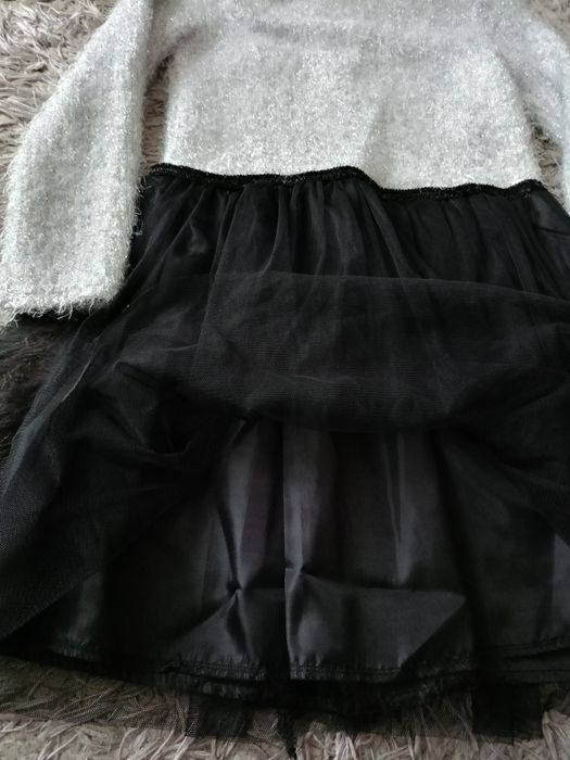 Elegancka sukienka dziewczęca