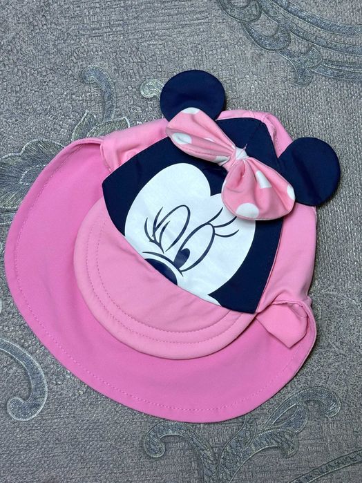 Купальний костюм дитячий 3-6 місяців 68-74 см зріст Disney Baby стильний яскравий море пляж басейн футболка плавки кепка для плавання для дівчинки.