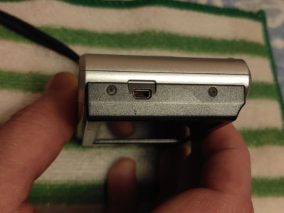 Продам фотокамера Olympus fe-47