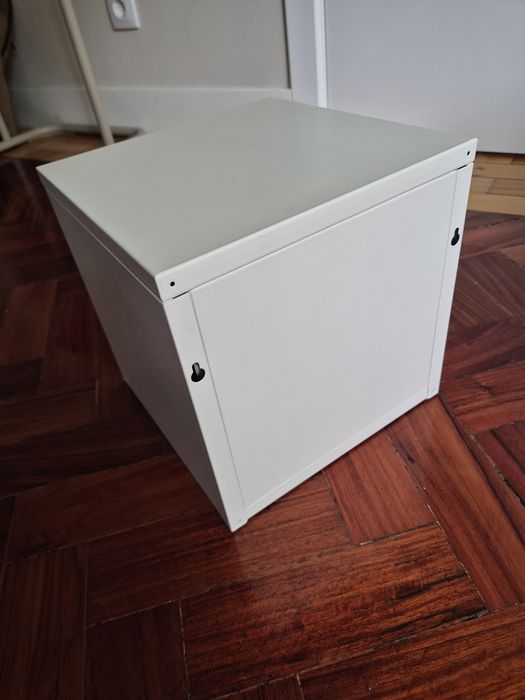 Armario Lixhult 25x25x25  metálico/ cacifo / mesa