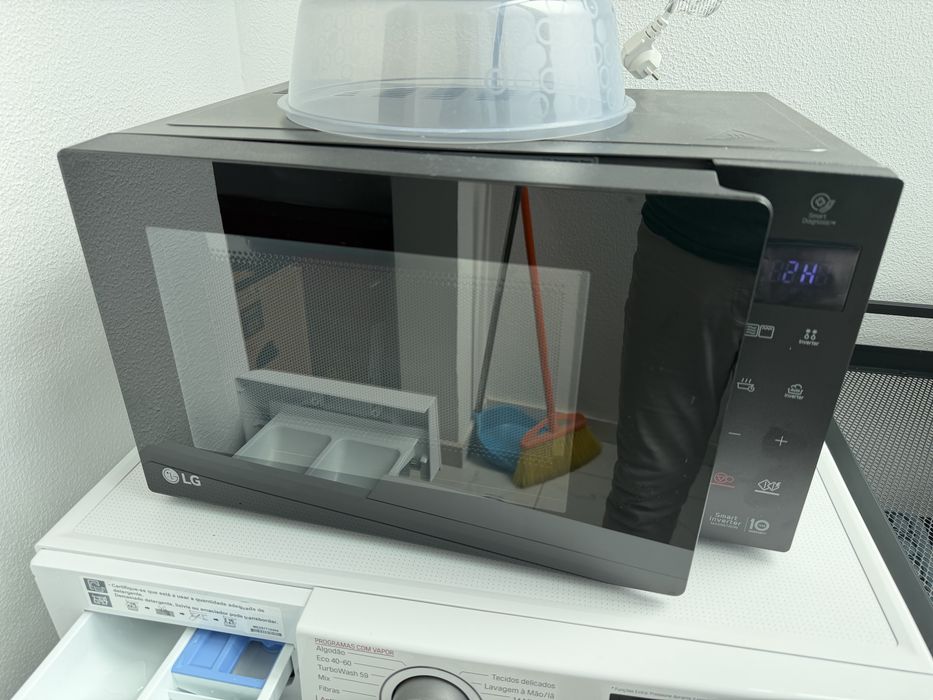 Microondas LG em excelente estado