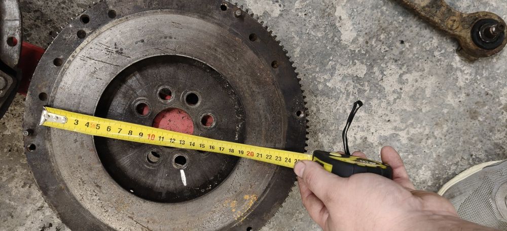 Продам маховик одномас м20