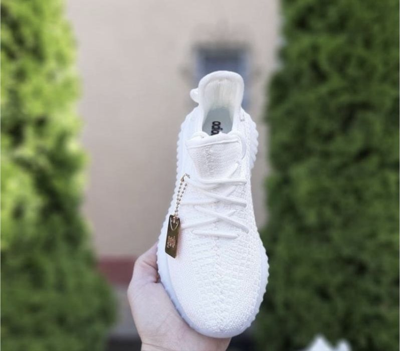 Кросівки adidas