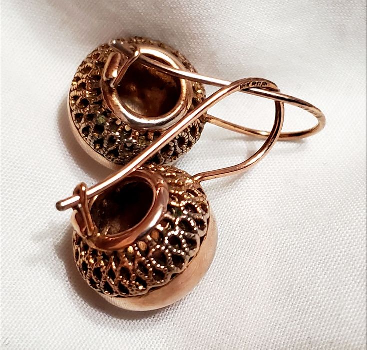 Серёжки золотого цвета с пробой 18к времён ссср