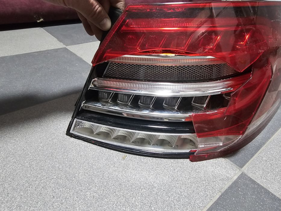 Задній стор правий mercedes 2129060803