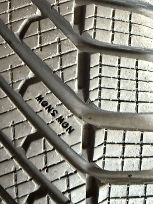 Шини зимові Pirelli 215/50/19 зимние шины 215 50 r19