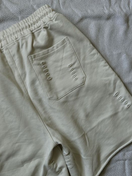 Шорти від Amiri. Vlone