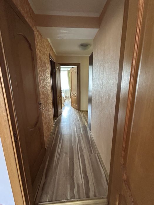 2-х кімнатна квартира з меблями та технікою.