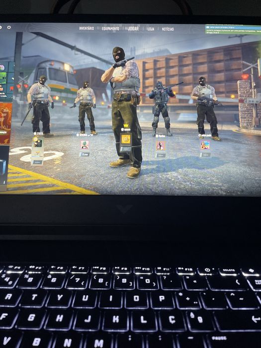 Portátil Gaming HP Victus 15-fb0021np