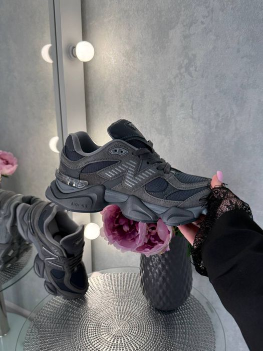 New Balance, Dark Grey