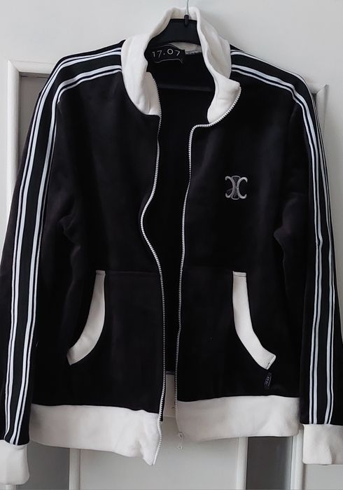 Продам новий жіночий велюровий  костюм