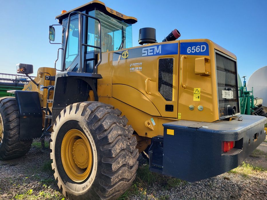 Фронтальний навантажувач SEM 656D, стан НОВОГО