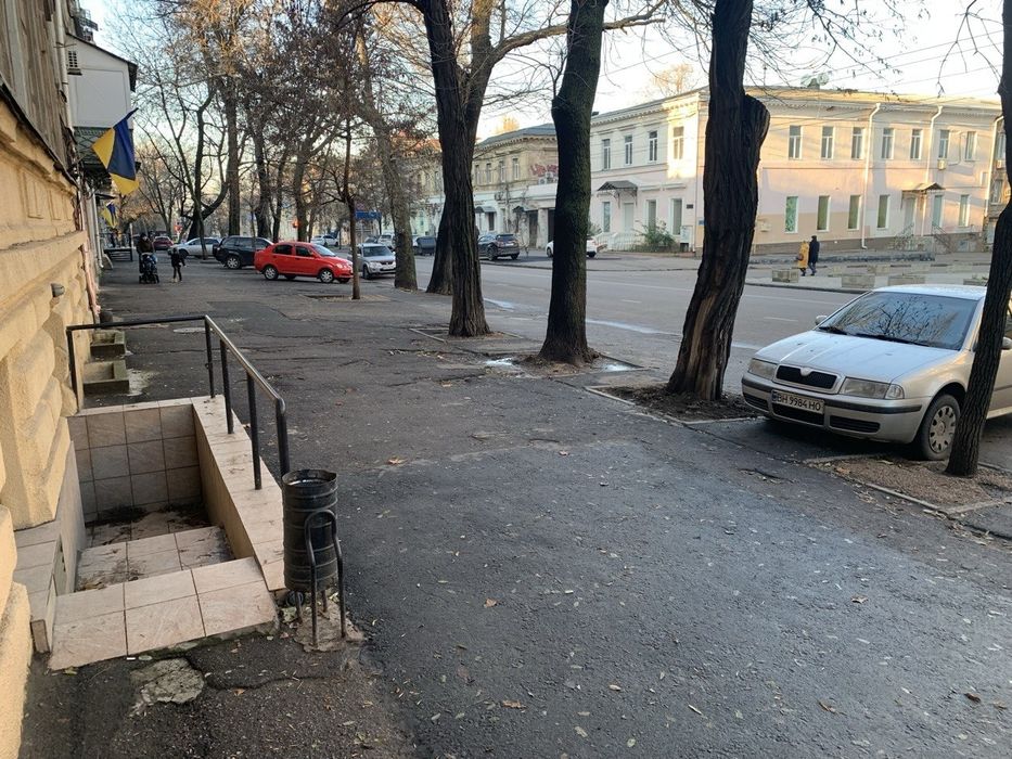 Сдам в Приморском Р-не на Пастера Украинский Театр Помещение