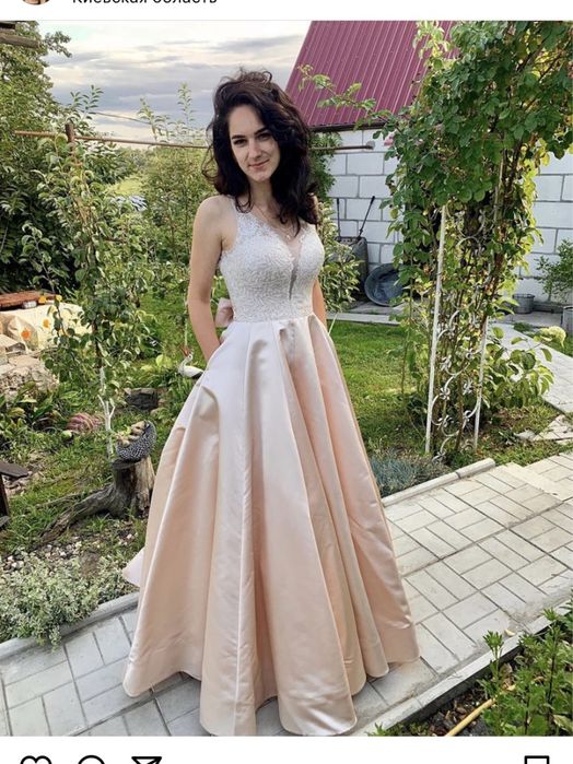 Свадебное атласное платья