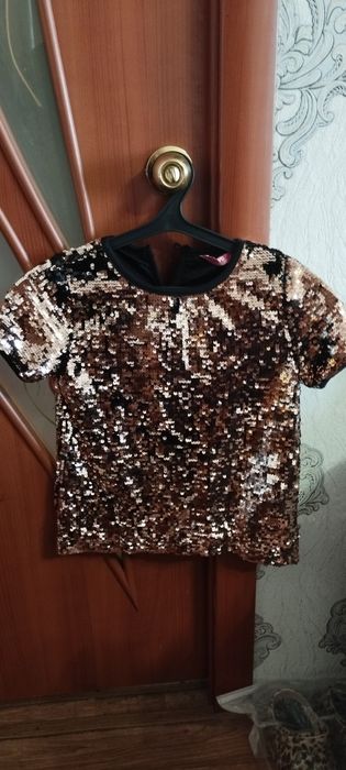 Футболка с паетками
