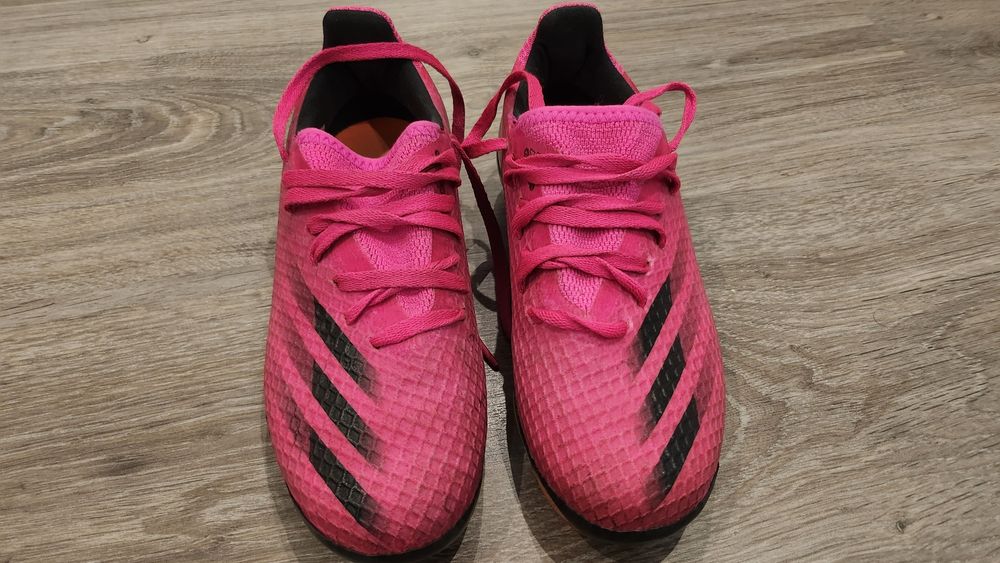 Chuteiras Adidas para criança