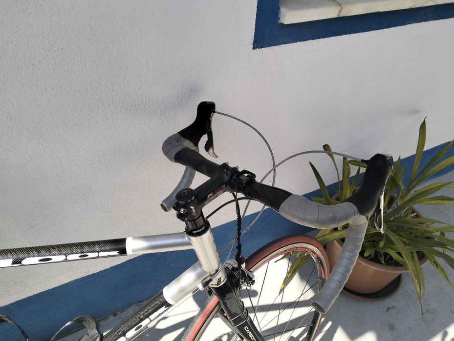 Bicicleta de carbono look