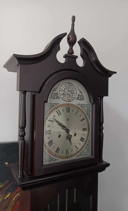 Relógio de Pé Alto