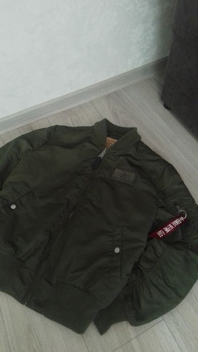 Оригинальний бомбер Alpha Industries MA-1 BOMBER JACKET куртка cwu-45 n-2b b-15
