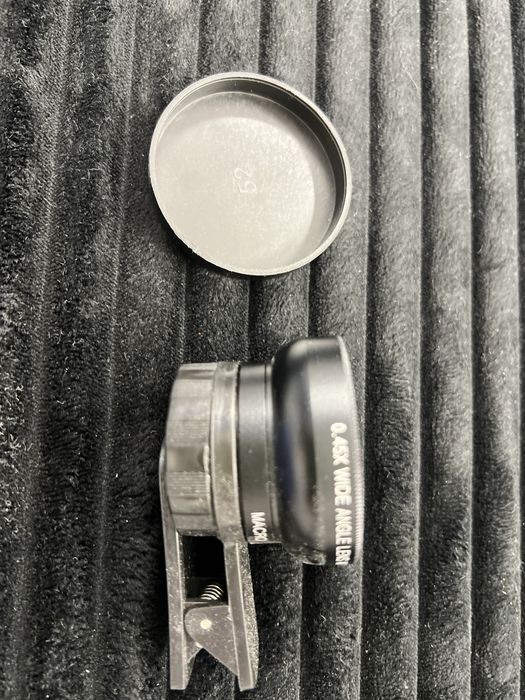 Увеличительное стекло на телефон.