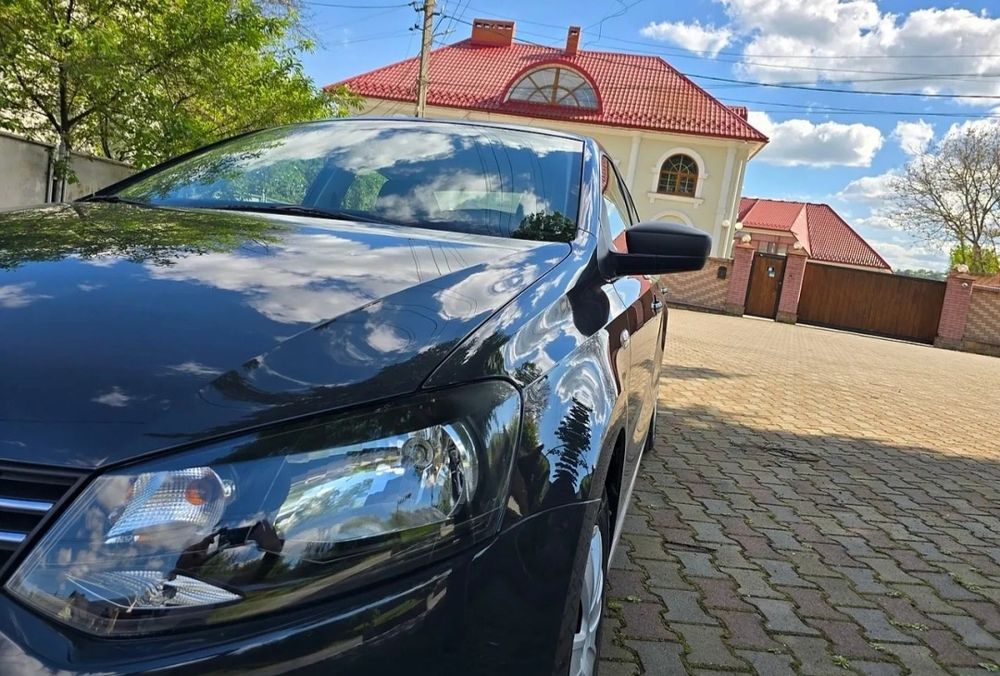 Поло седан 1.6 мех 33тыс.