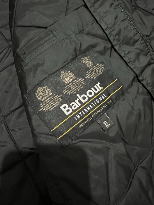 BARBOUR (L/XL) Gear Quilted International Jacket чоловіча куртка вітро