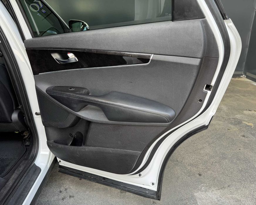 В продажі повнопривідний Kia Sorento 2015