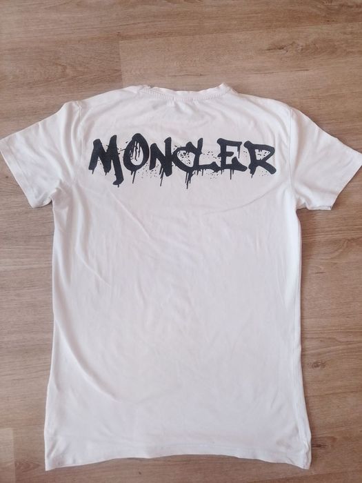 Футболка Moncler