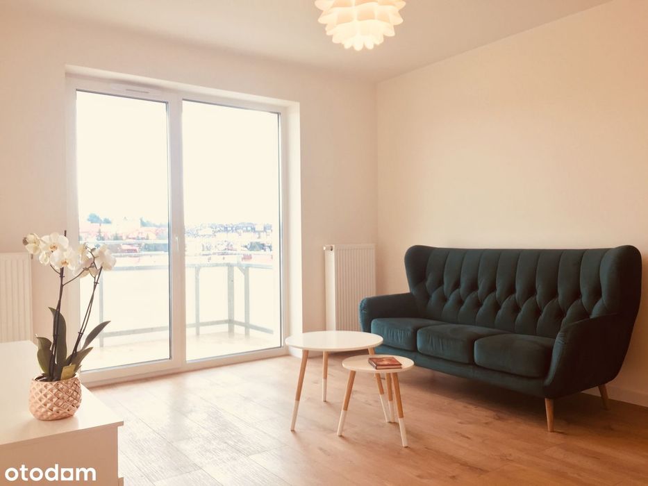2-pokojowe mieszkanie, duży balkon i piękny widok – Nowe Miasto