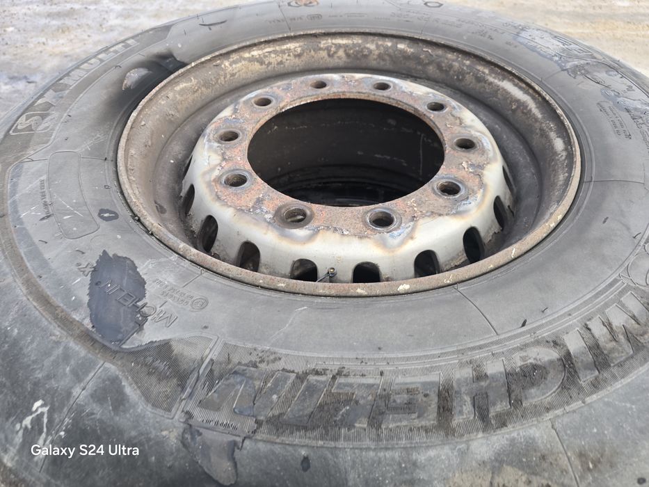 Felgi naczepowe  stalowe na tarcze schmitz