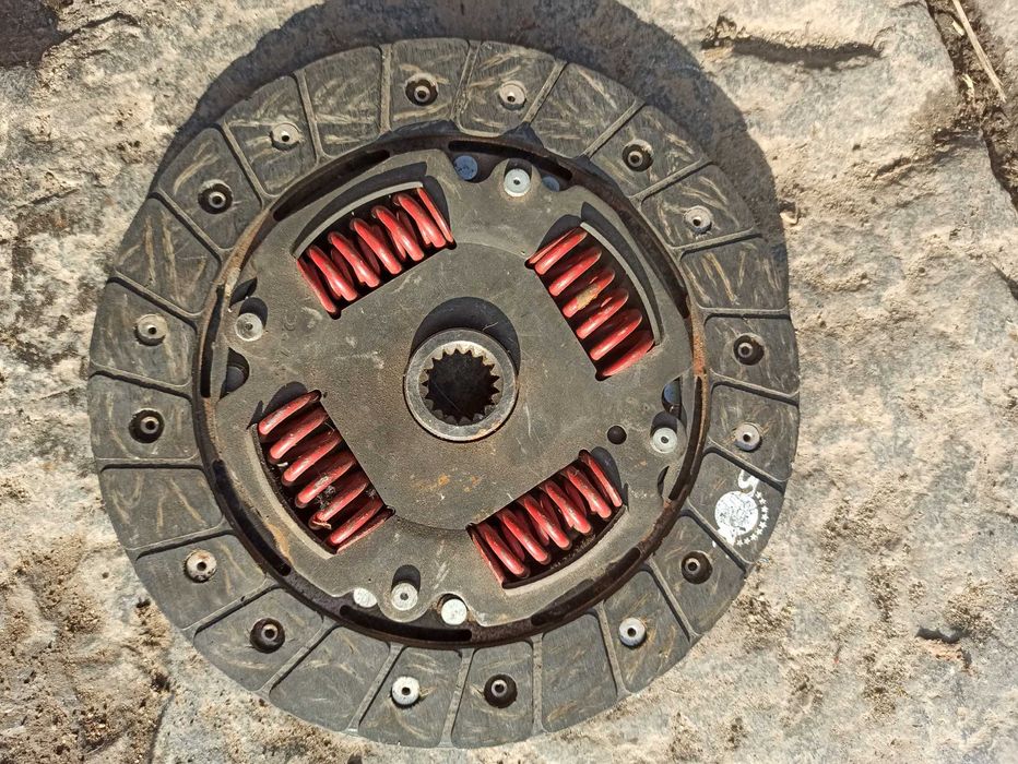 Диск сцепления форд ескорт 86 - 90г . 1.3л