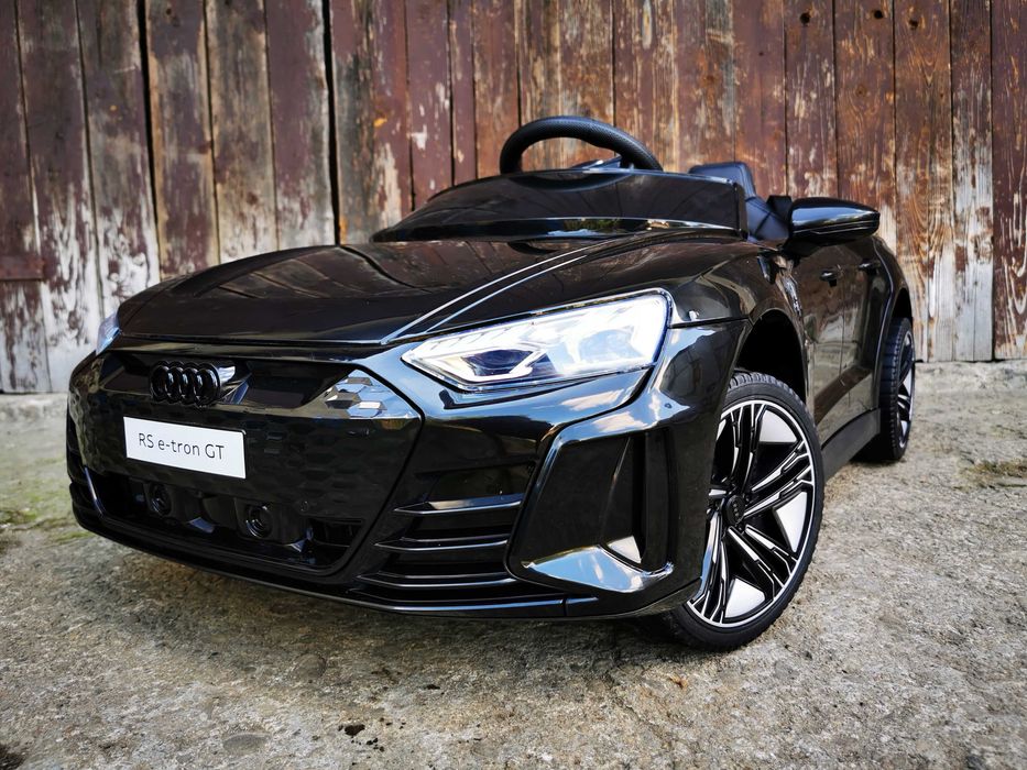 Samochód AUDI RS QUATTRO 4x4 Auto AKUMULATOR Motor Elektryczny DZIECI