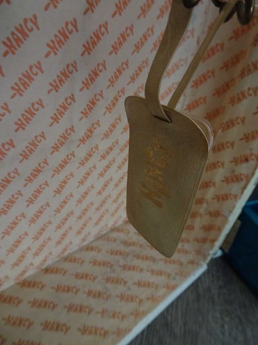 Antiga Mala de viagem - Baú boneca Famosa Nancy