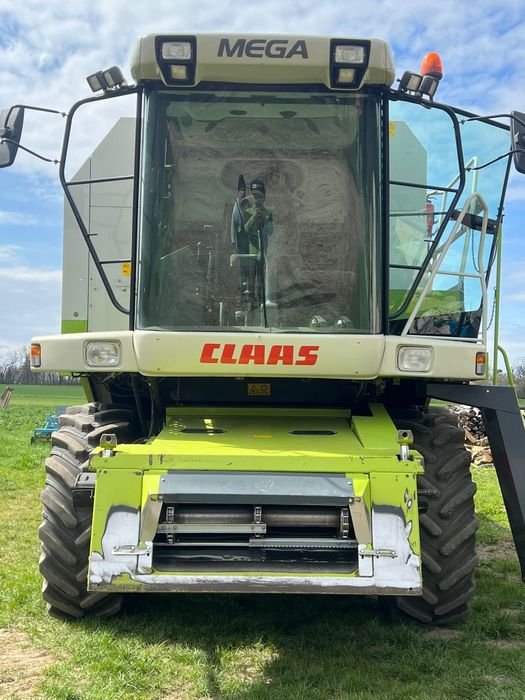 Kombajn Claas Mega 350