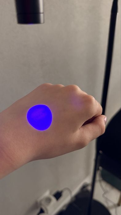 Sprzedam lampe do przedluzania rzes Aura Monaco