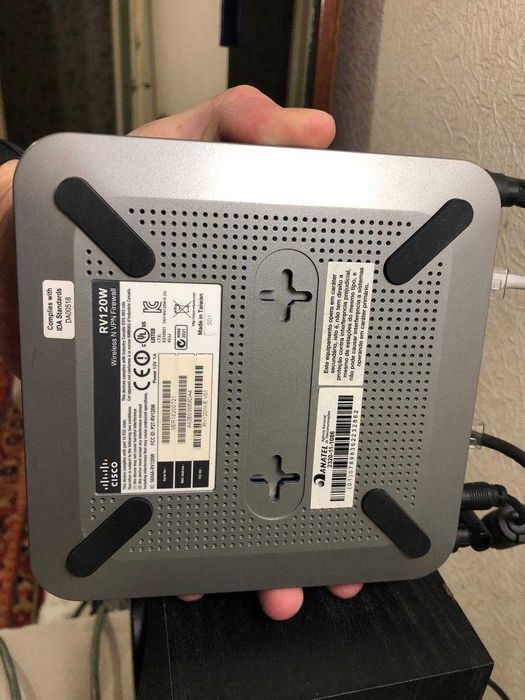 Бездротовий маршрутизатор (роутер) Cisco RV120W