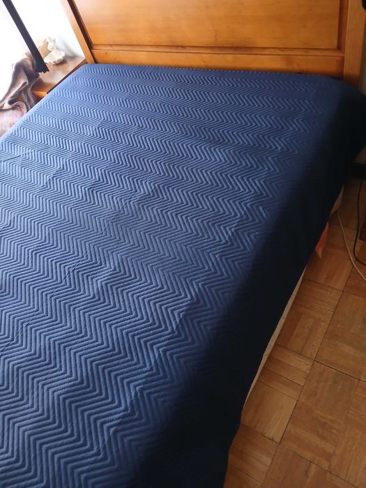 Colcha para cama de casal em poliester (200cm por 250cm)