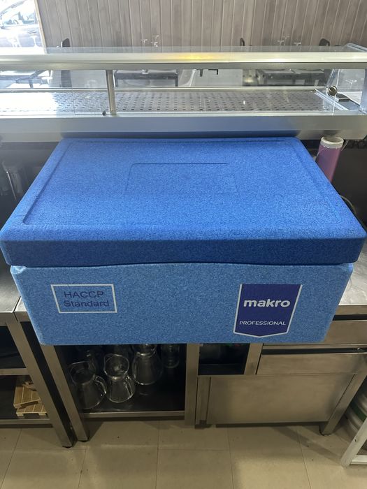 Caixa isotérmica Makro