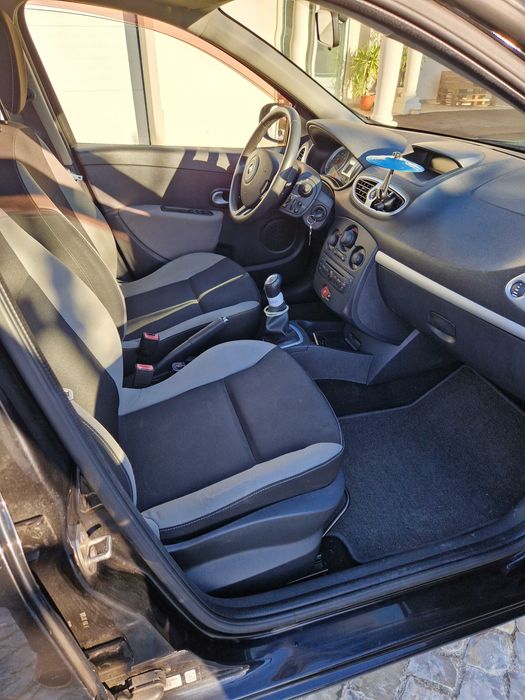 Renault Clio 1.2 Gasolina 75 Cv