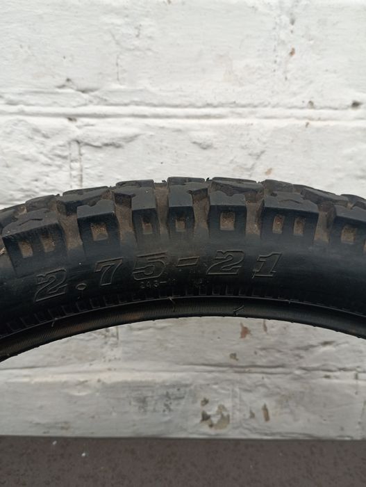 Продам покрышку на мотоцикл