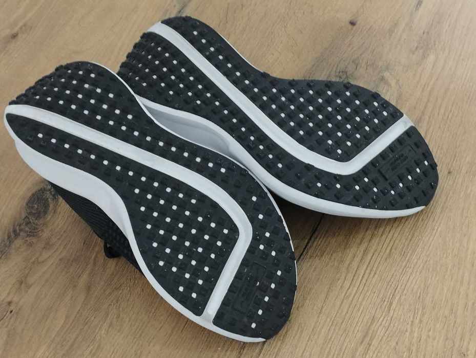 Buty Nike Interact Run rozmiar 36,5