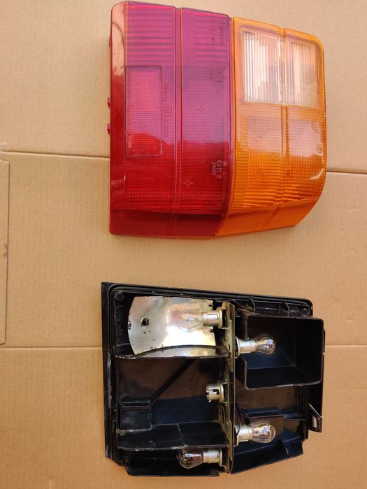 Farol Fiat Uno 55/60 traseiro lado direito