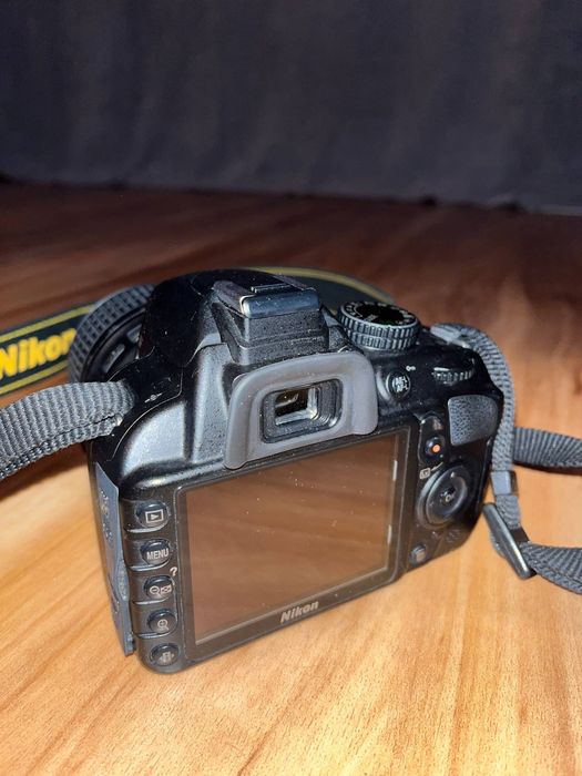 Продам фотоапарат Nikon d3100