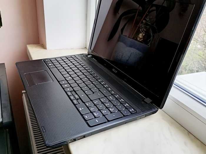 Ноутбук Acer Aspire 5742G  диагональ 15.6"