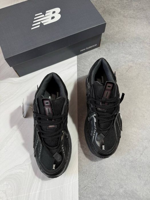 Чоловічі кросівки New Balance 1906A Black Silver