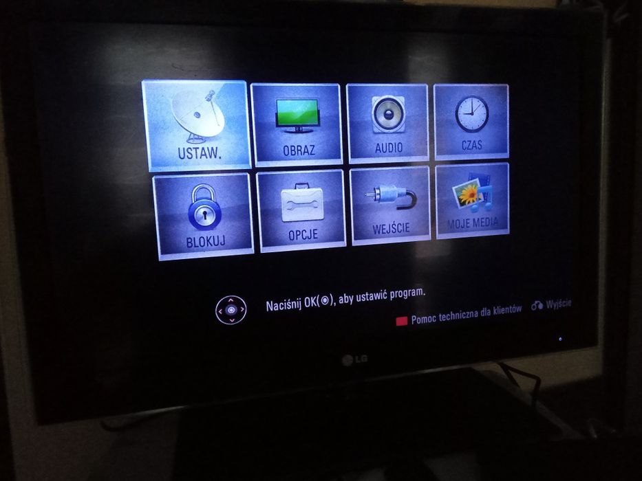 TV LG 32" Uszkodzony ale działa 
45
 zł