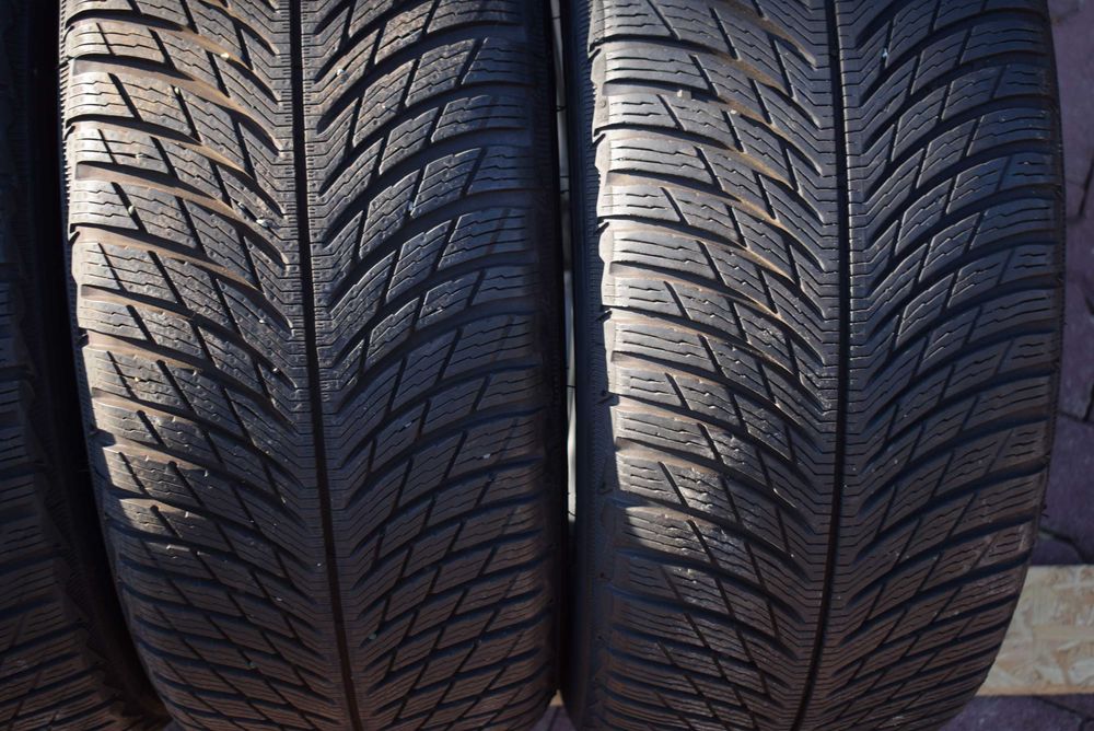 Mercedes C W206 C W205 W204 zima nowy model MICHELIN plug in