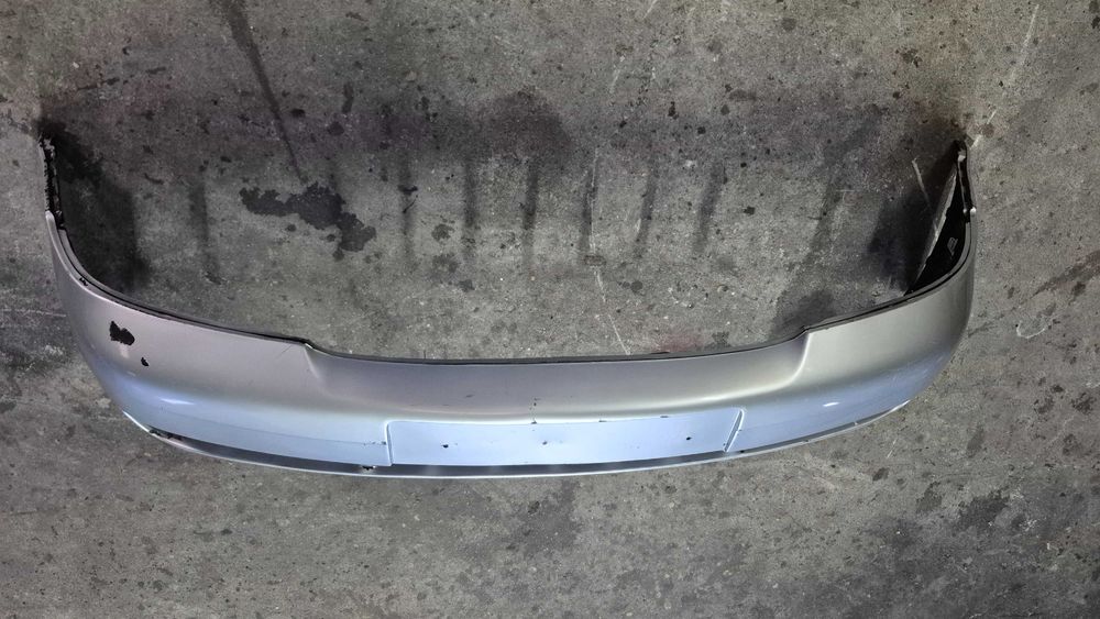 Parachoques frente Audi A4 B5 8D facelift com reforço metálico - 1995 - 2001